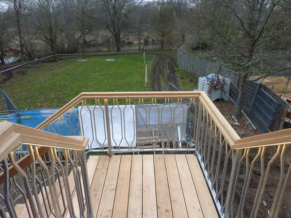 Holzhaus - Treppenkonstruktion - Terrassenbereich